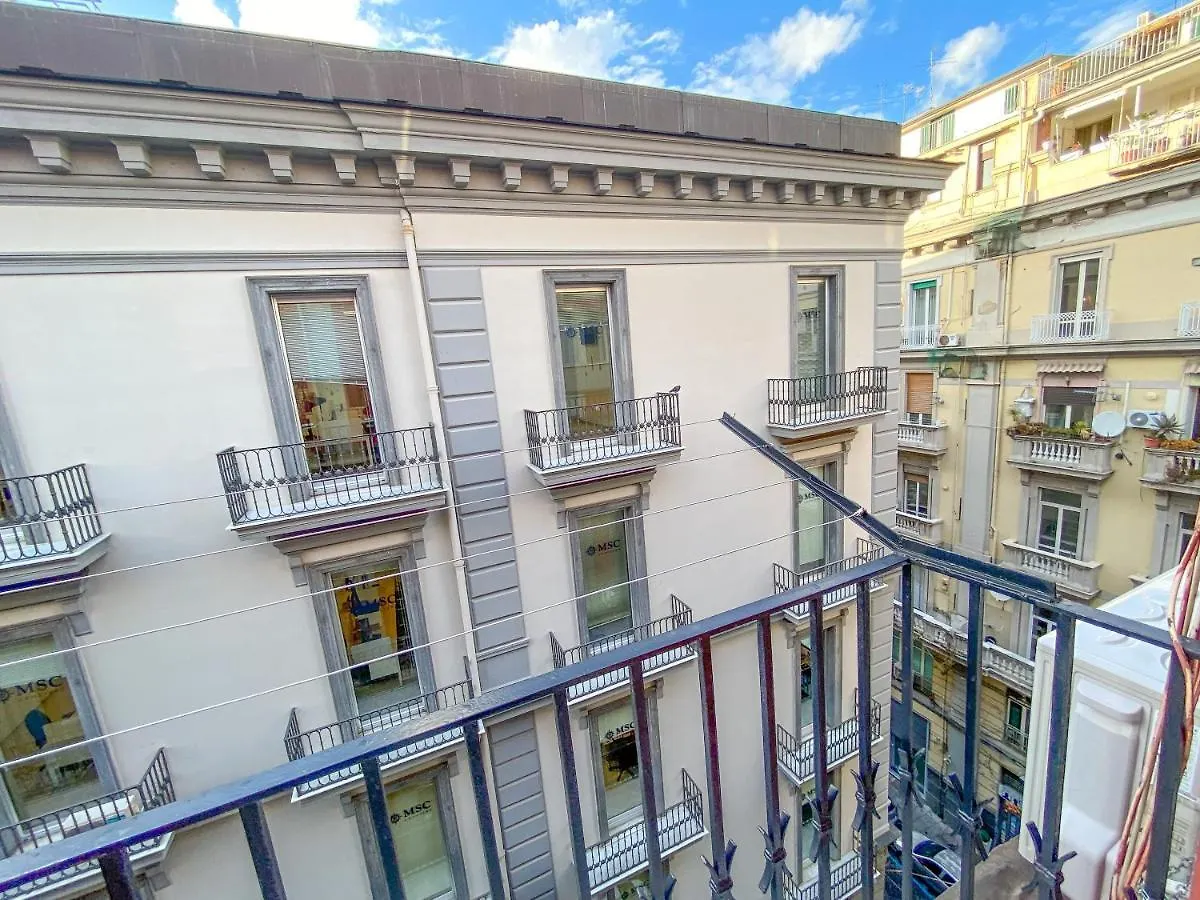 Le Casette Di Piazza Borsa Neapol Apartament